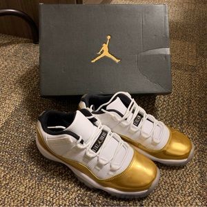 AIR JORDAN 11 RETRO LOW BG